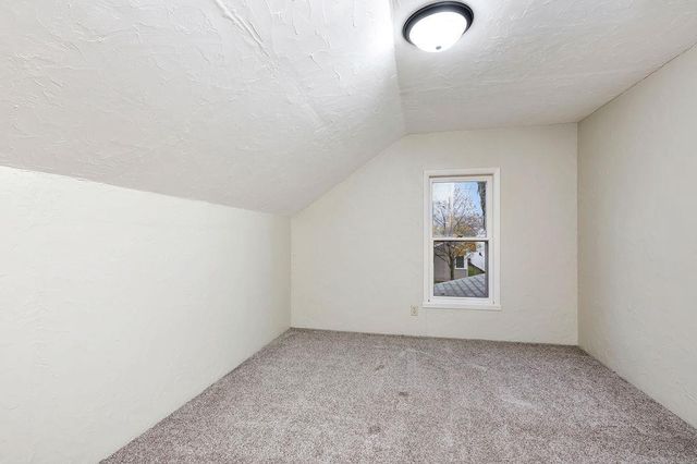 904 W 8TH AVENUE, Oshkosh, WI 54902