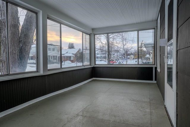 904 W 8TH AVENUE, Oshkosh, WI 54902