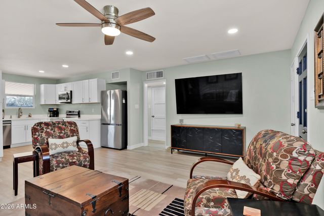 4235 N 16TH Drive, Phoenix, AZ 85015