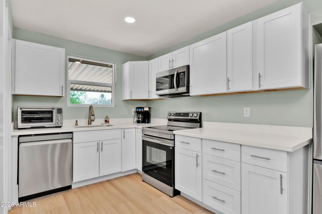 4235 N 16TH Drive, Phoenix, AZ 85015