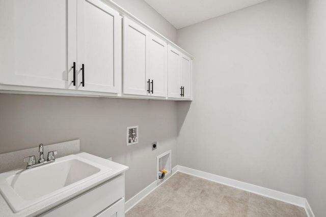 2147 Bluff Heights Drive, Shakopee, MN 55379