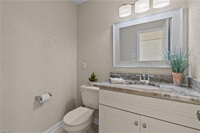 39 Banister DR, Hampton, VA 23666