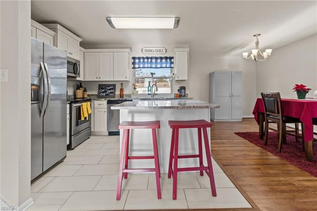 39 Banister DR, Hampton, VA 23666