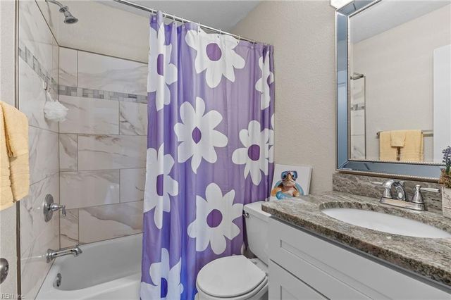 39 Banister DR, Hampton, VA 23666