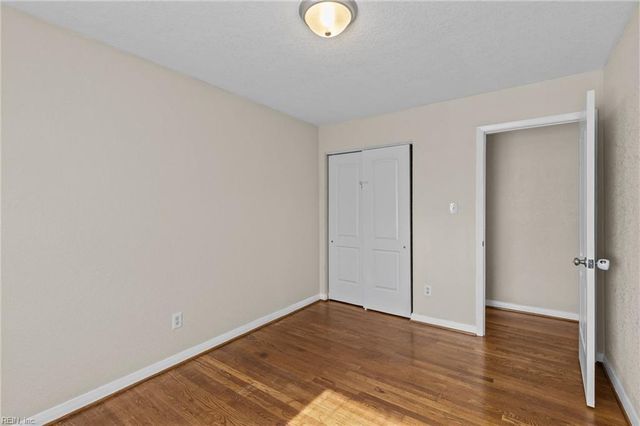 39 Banister DR, Hampton, VA 23666