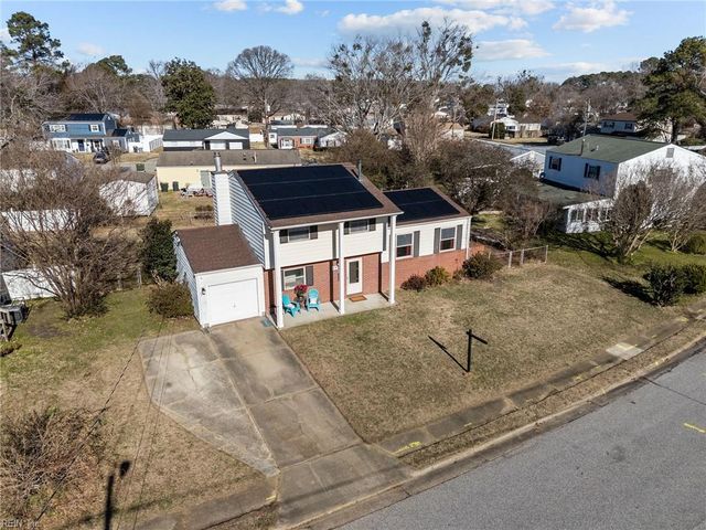 39 Banister DR, Hampton, VA 23666