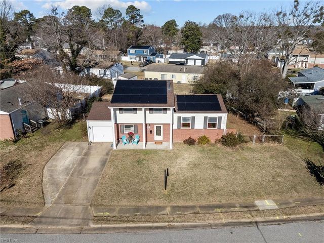 39 Banister DR, Hampton, VA 23666