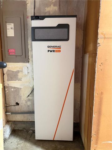 39 Banister DR, Hampton, VA 23666