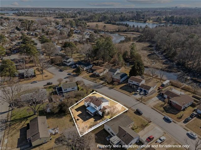 39 Banister DR, Hampton, VA 23666