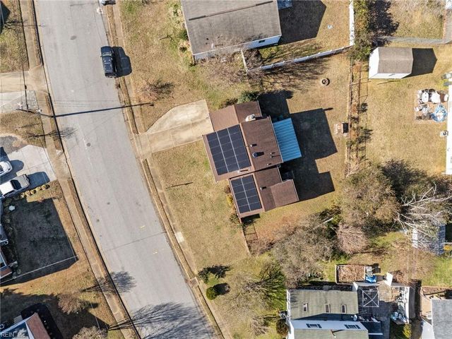 39 Banister DR, Hampton, VA 23666