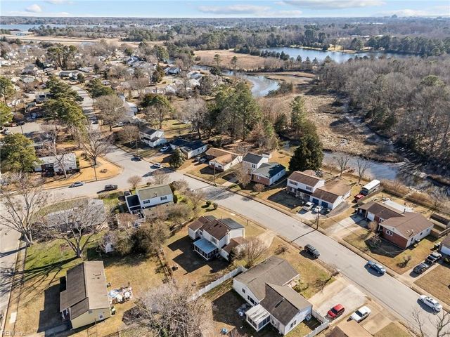 39 Banister DR, Hampton, VA 23666