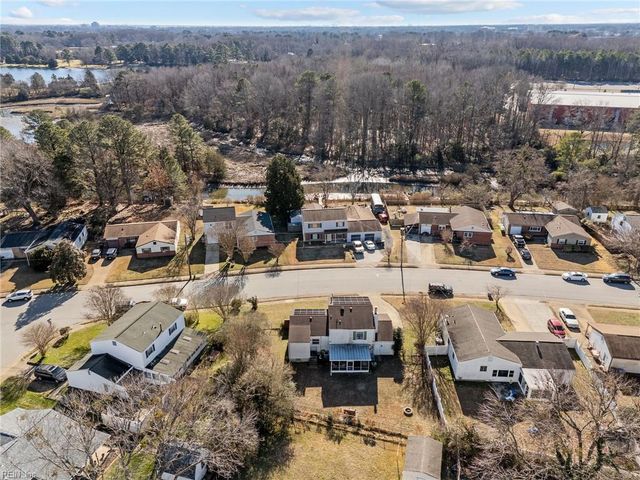 39 Banister DR, Hampton, VA 23666