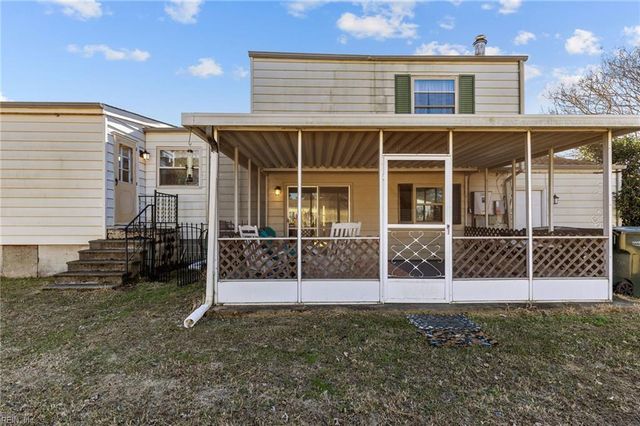 39 Banister DR, Hampton, VA 23666