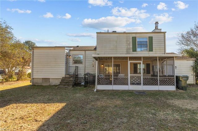 39 Banister DR, Hampton, VA 23666