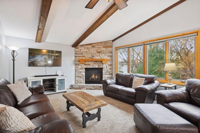 4384 Oakhurst Avenue, Vadnais Heights, MN 55127