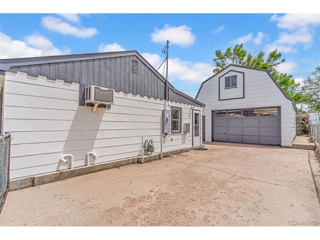 7440 Oneida St, Commerce City, CO 80022