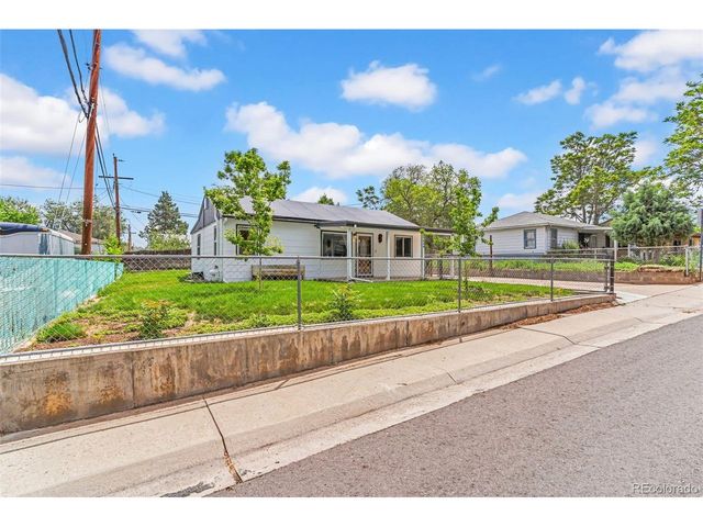 7440 Oneida St, Commerce City, CO 80022