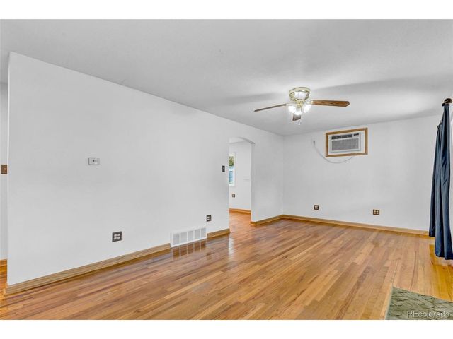 7440 Oneida St, Commerce City, CO 80022
