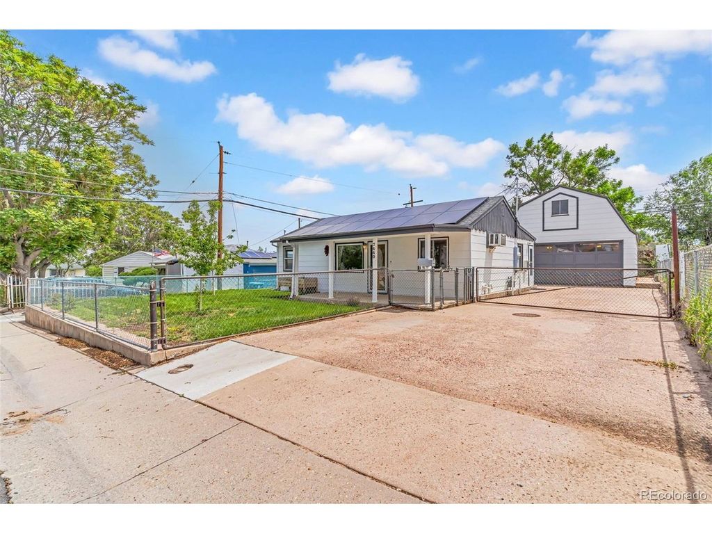 7440 Oneida St, Commerce City, CO 80022