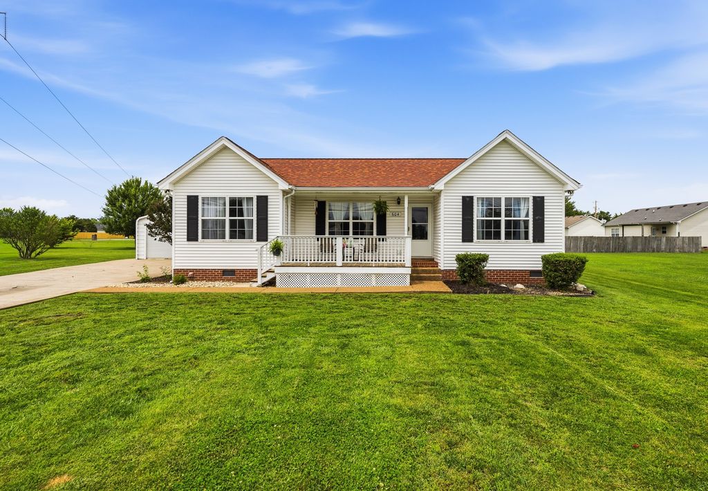 604 Portland Blvd, Portland, TN 37148