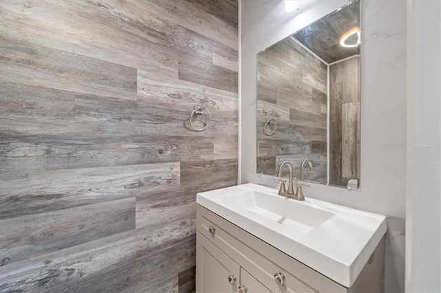 1304 Limit Street, Leavenworth, KS 66048