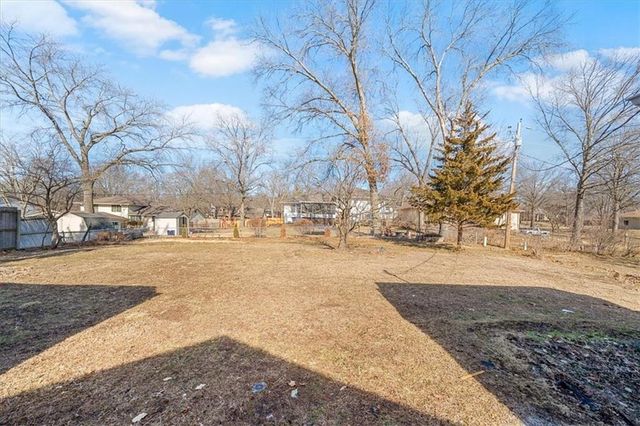 1304 Limit Street, Leavenworth, KS 66048