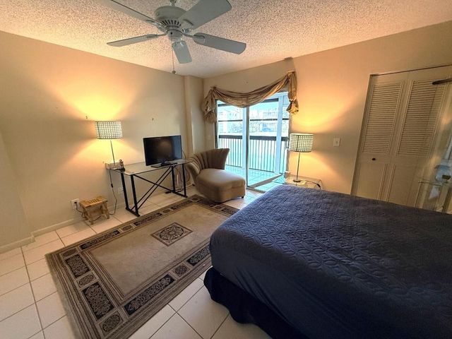 6585 Kensington Lane 204, Delray Beach, FL 33446