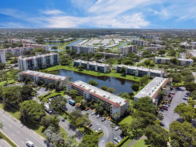 6585 Kensington Lane 204, Delray Beach, FL 33446