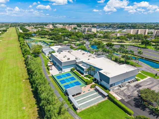 6585 Kensington Lane 204, Delray Beach, FL 33446