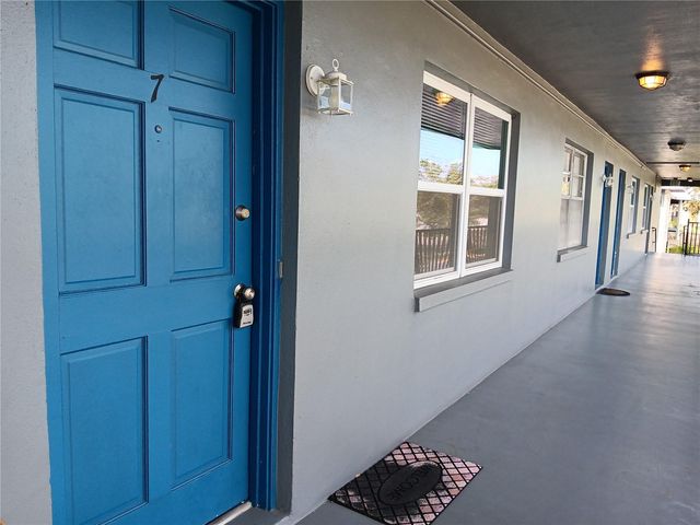 1240 70TH STREET N 7, St Petersburg, FL 33710