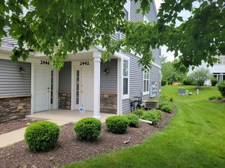 2442 Golf Ridge Circle, Naperville, IL 60563