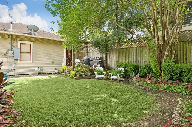 1402 Bonnie Brae Street, Houston, TX 77006