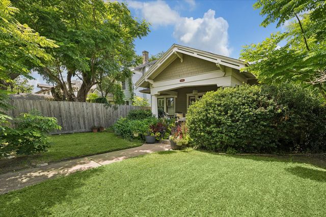 1402 Bonnie Brae Street, Houston, TX 77006