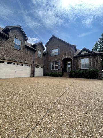 1006 Tower Hill Ln, Hendersonville, TN 37075
