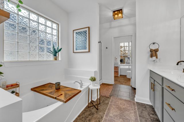 1006 Tower Hill Ln, Hendersonville, TN 37075