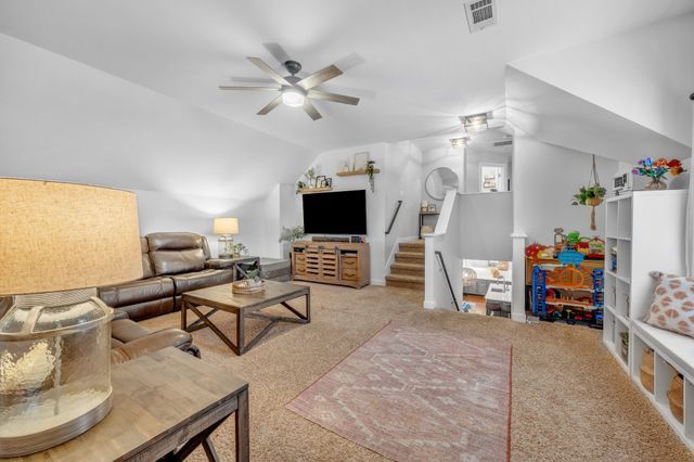 1006 Tower Hill Ln, Hendersonville, TN 37075