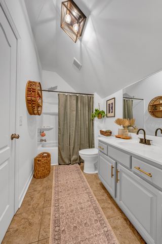 1006 Tower Hill Ln, Hendersonville, TN 37075