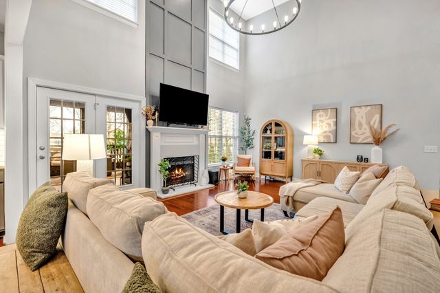 1006 Tower Hill Ln, Hendersonville, TN 37075