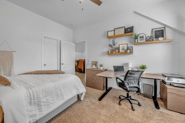 1006 Tower Hill Ln, Hendersonville, TN 37075