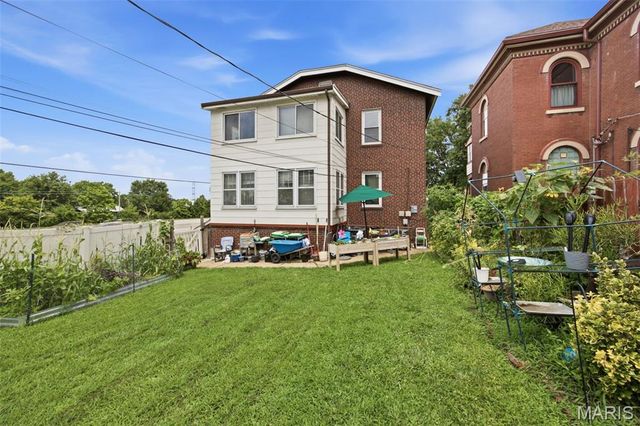 6652 Marmaduke Avenue, St Louis, MO 63139