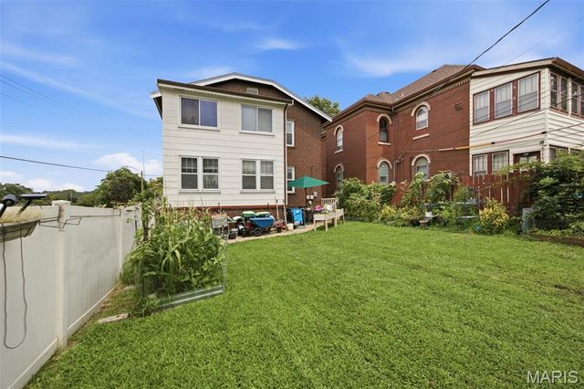 6652 Marmaduke Avenue, St Louis, MO 63139