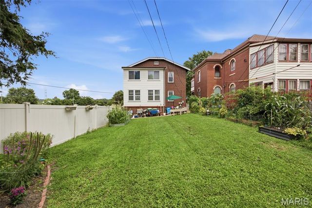 6652 Marmaduke Avenue, St Louis, MO 63139