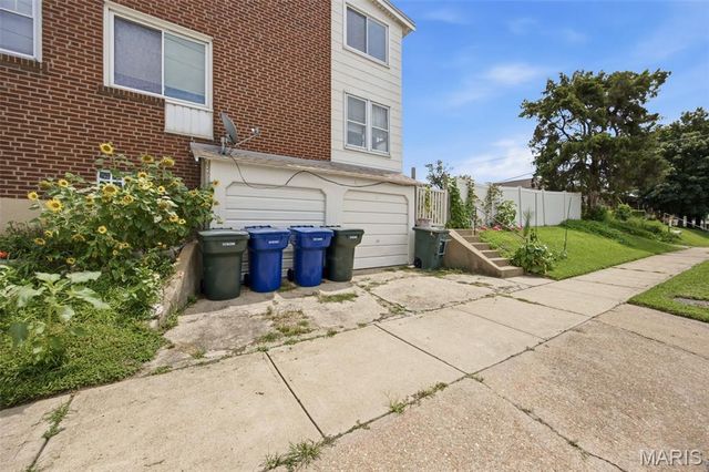 6652 Marmaduke Avenue, St Louis, MO 63139