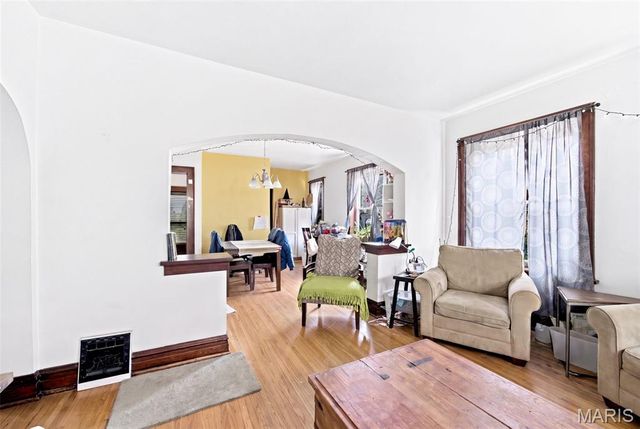 6652 Marmaduke Avenue, St Louis, MO 63139