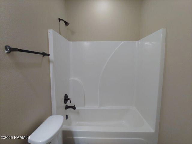 214 Golden Lake Drive, Rayne, LA 70578