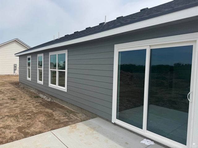 9975 Jasmine Drive, Manhattan, KS 66502