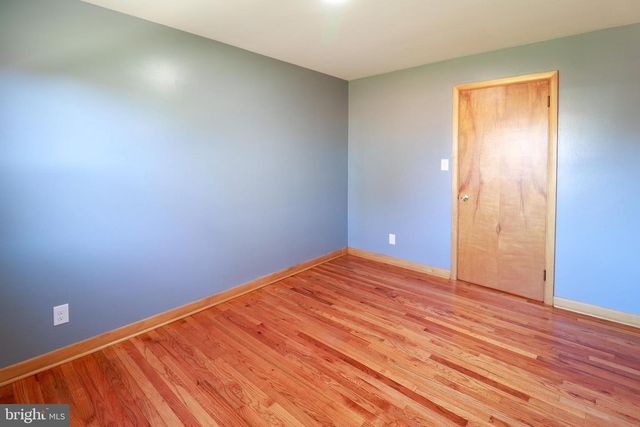 661 COLLEEN DR, Harrisburg, PA 17109