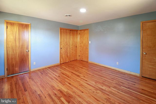 661 COLLEEN DR, Harrisburg, PA 17109