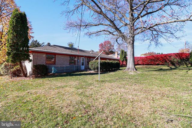 661 COLLEEN DR, Harrisburg, PA 17109