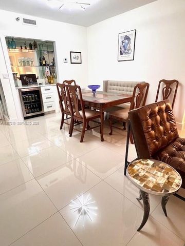 4001 Hillcrest Dr 1014, Hollywood, FL 33021